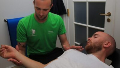 helping massage in Copenhagen by a physiotherapist at Østerbro