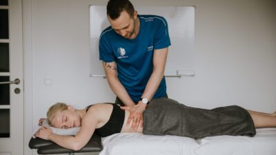 Fysioterapeut fra Smertefys på Østerbro der giver sportsmassage i København